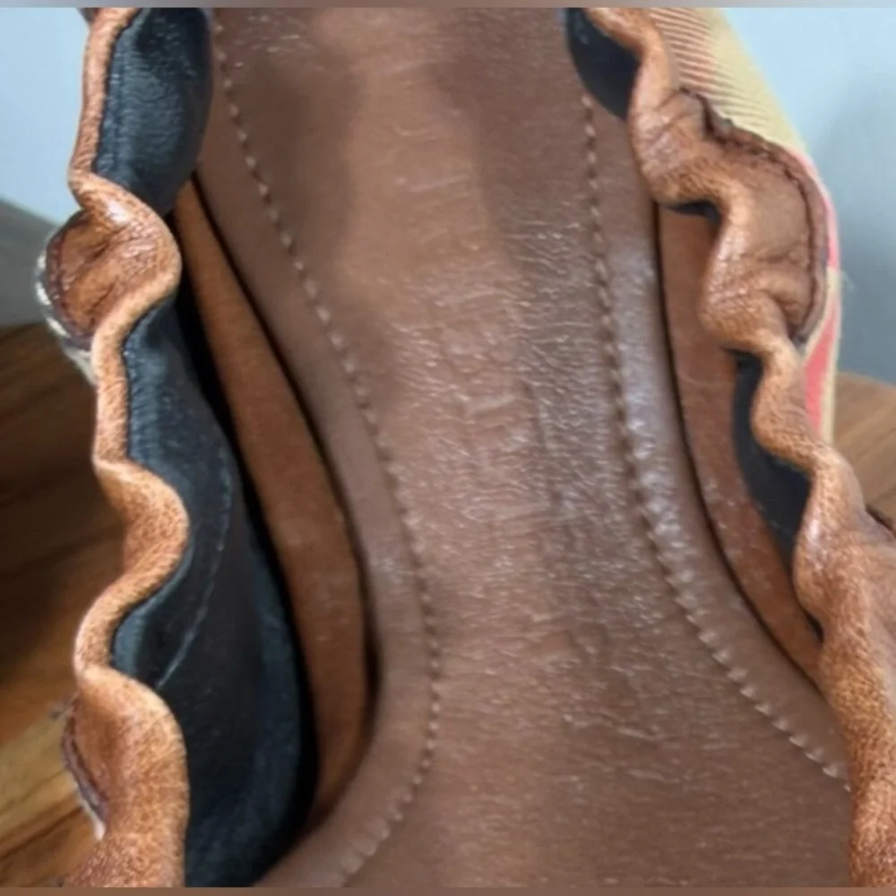 Burberry Ballet Flats House Check size 37 (6.5) Brown Tan with Gold Accents - Picture 10 of 12